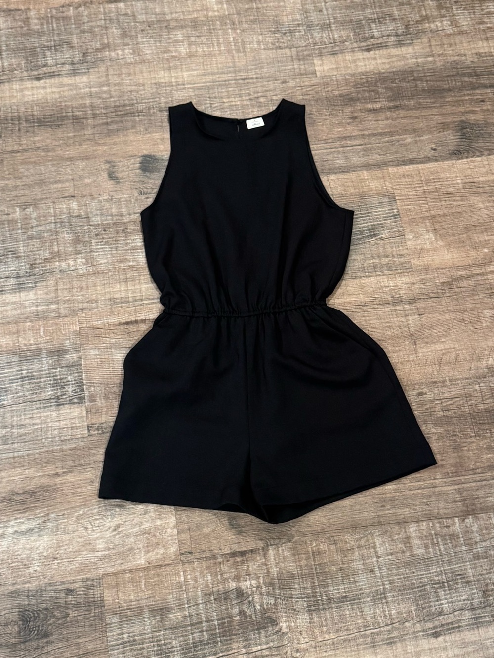 EUC Wilfred (Aritzia) High Neck Romper - Size M